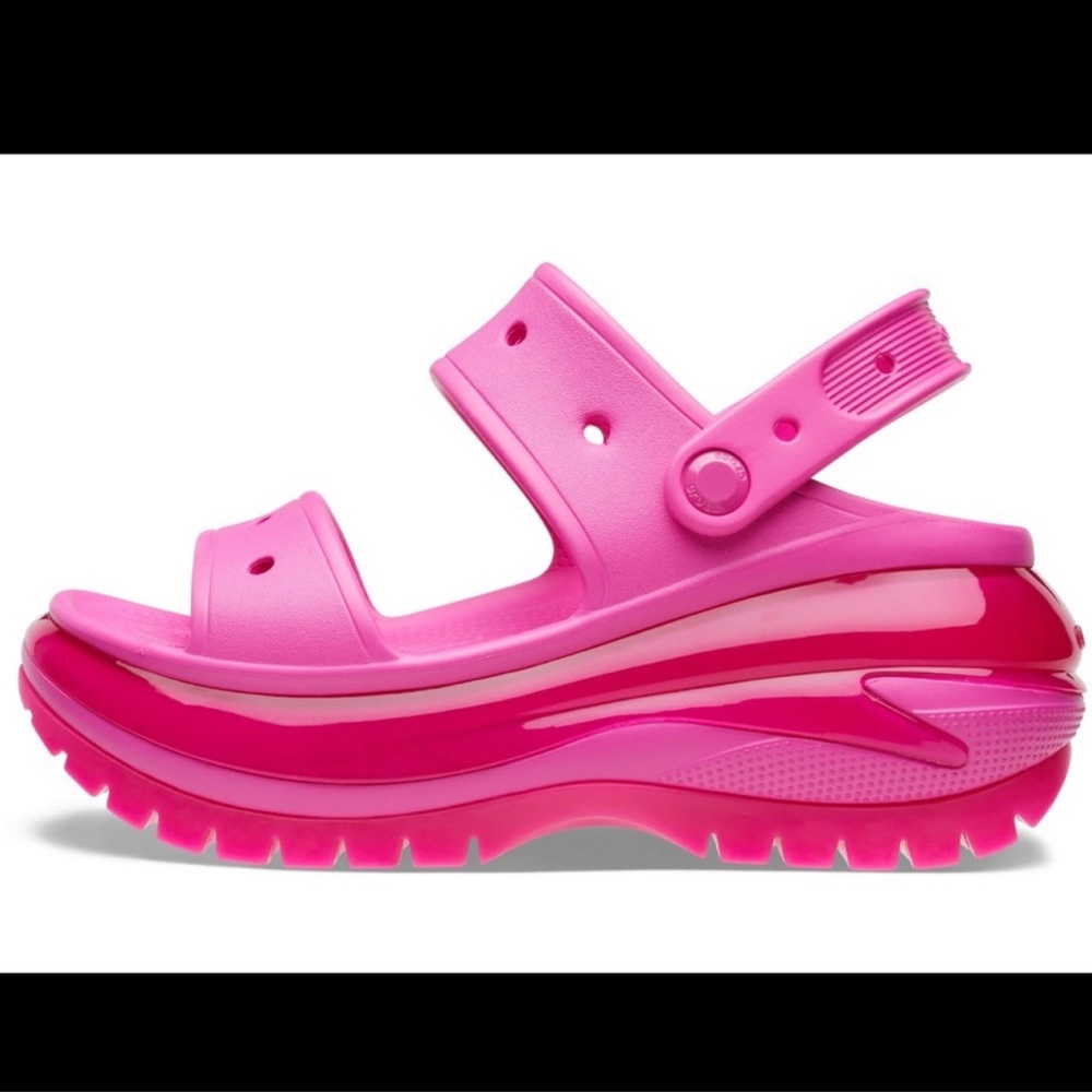 Nwt crocs mega crush sandal color juicy (pink) size 6 women